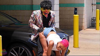 Ebony mega slut and goddess throwing ass on a clown