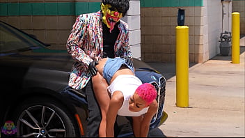 Ebony mega slut and goddess throwing ass on a clown