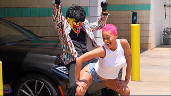 Ebony mega slut and goddess throwing ass on a clown