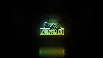 Binho ted sentando a madeira e gozando dentro da casada gaby fernandes