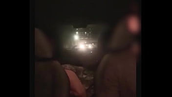 A sra moema e um bbc no estacionamento do mc e depois no carro enquanto o corno dirige