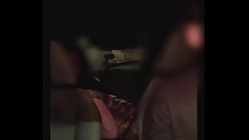 A sra moema e um bbc no estacionamento do mc e depois no carro enquanto o corno dirige