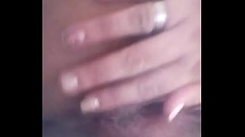 Louca pra fuder gostoso tocando a bucetinha