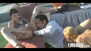 Babe With Tattoos 035 thumbnail