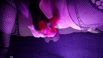 Taking my dildo until i cum