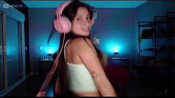 Julieta Gostosa Dançando Muito Peituda thumbnail