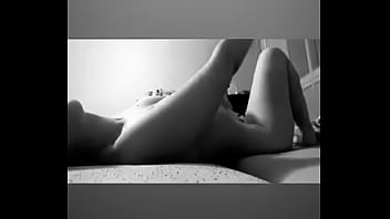 Playing with my titts and pussy