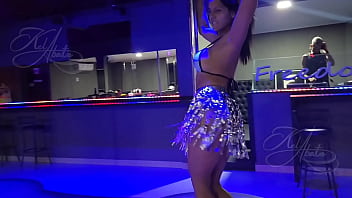 Final de balada de carnaval o dj ficou me olhando e eu não resisti fui dar pra ele na cabine