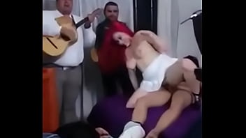 Cogiendo Al Ritmo De Mariachi thumbnail