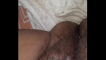Dedeando rico mi vulva