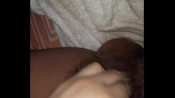 Dedeando rico mi vulva