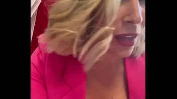 Un petit coucou en direct ce vendredi de mon bureau je suis une secrétaire à