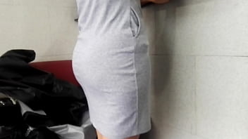 Culo preguntanto estadia en el hotel