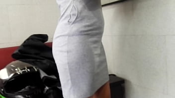 Culo preguntanto estadia en el hotel