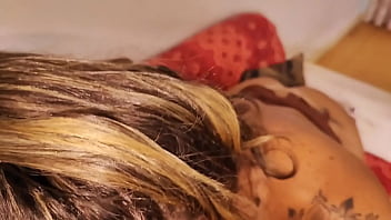 Ela viu um anúncio no jornal e resolveu fazer um teste para atriz pornô e levou uma grande gozada dentro do cuzinho vagninho e agatha mama