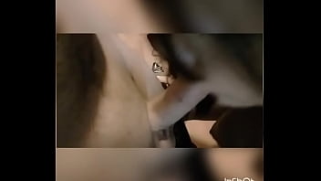 Metiendoselo a la boca