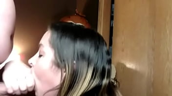 Sexy bbw exercise ball blowjob