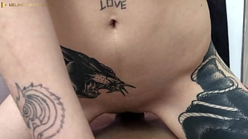 La puta de mi hermanastra llega cachonda de fiesta y quiere que la folle babe blonde