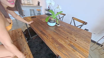 Mejor amiga pierde en triqui y termina toda llena de mi semen