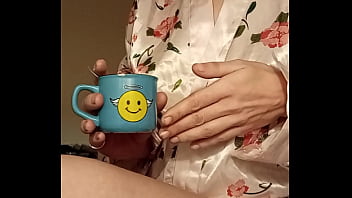 Bonjour mes coquins je vous offre le café