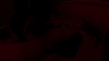 Noite de halloween branquinha ninfetinha sofre na pica preta