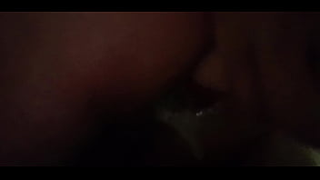 Dildo jabonado me limpia el culito