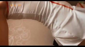 Yo te besaría pero no me dices que si