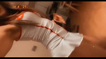 Yo te besaría pero no me dices que si