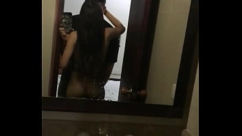 Pareja cachonda tiene sexo duro y apasionado en un hotel sorpresa en pov con medias largas amateur nora milf andy z 94