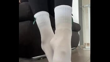 Good morning again with my sports socks #sportssocks #feet #feetworld #fetisch #fetisch creato