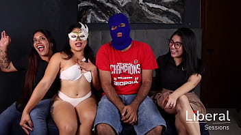 Trio con chica unicornio de gran culo