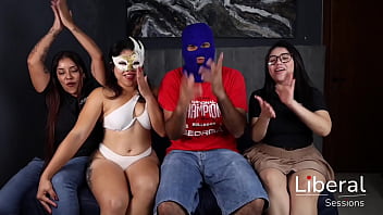 Trio con chica unicornio de gran culo