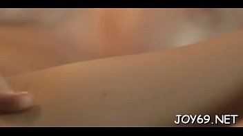 Teen stuffs fur pie with dildos