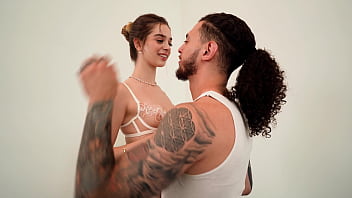 Raw sex & facial with 5' 3" spinner molly little