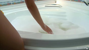 Nasty teen renzy f is using a handheld shower 2 have a juicy orgasm