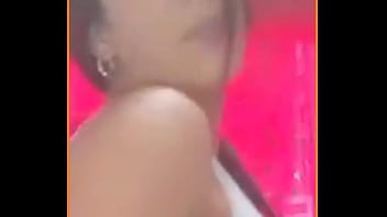 Sem calcinha no aplicativo tango safada nonude Sem calcinha no aplicativo tango safada nonude