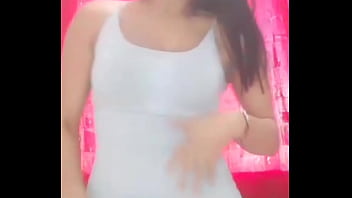 Sem calcinha no aplicativo tango safada nonude