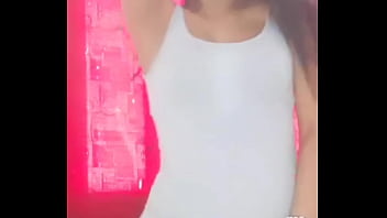 Sem calcinha no aplicativo tango safada nonude Sem calcinha no aplicativo tango safada nonude