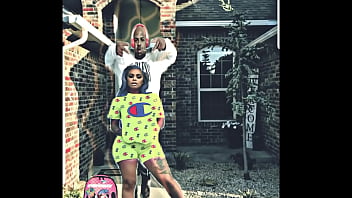 She farted on the balls with that wet twat