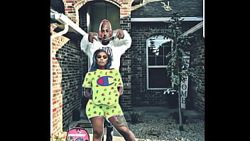 She farted on the balls with that wet twat