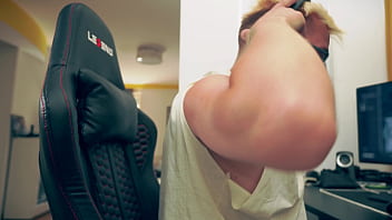 Stepmom stuck in washer during gaming session begs for my hard cock deep inside