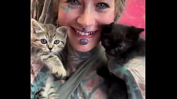 Sweet little kittens on my arm what’s your favorite way to bond with youts #kittencuddles #felinefriends #