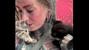 Sweet little kittens on my arm what’s your favorite way to bond with youts #kittencuddles #felinefriends #