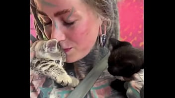 Sweet little kittens on my arm what’s your favorite way to bond with youts #kittencuddles #felinefriends #