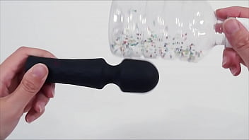 小型なのに中型電マレベルのパワフルさ。挿入しても楽しめる、オールシリコン製！