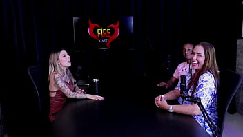 Vê Profissionalismo No Namorado A Filha No Momento Não Tem Intenção De Entrar Pro Job Negro Top Delícia & Francis Simas Watch Sheer Red thumbnail