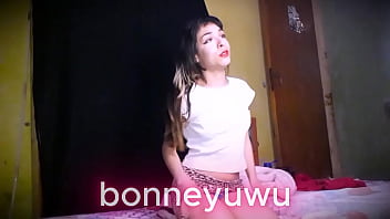 Bonneyuwu 15 04 chiquita toma la mamadera