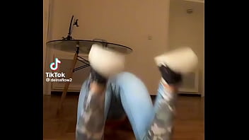 Encuentra rulitos en tik