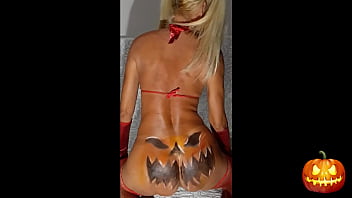 Blonddevilsexywoman horny