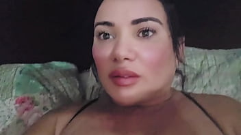 Milf safada greluda me masturbo o bucetâo gg ao amanhecer